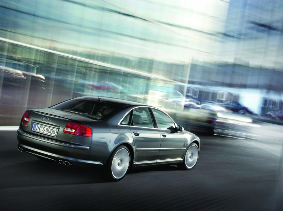  Audi S8 (D3) 2005 года  (WW) (фото 23 из 61)